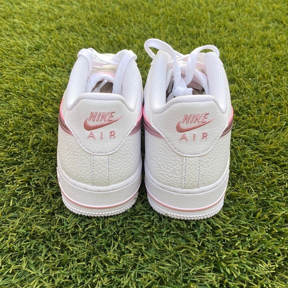 Nike Air Force 1 - Picture 4 of 5